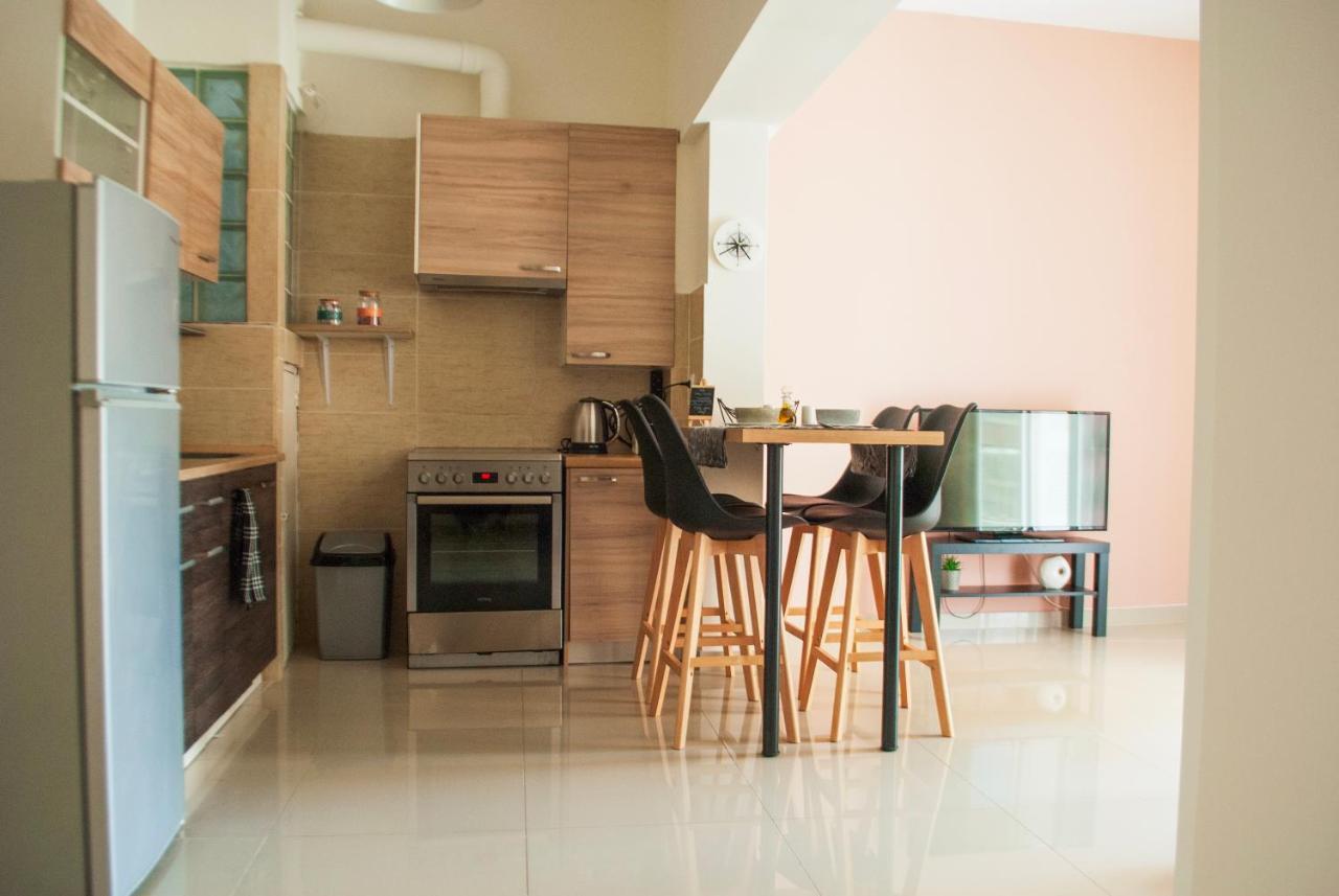 Your Comfy Apartment In Acropolis Area Atene Esterno foto
